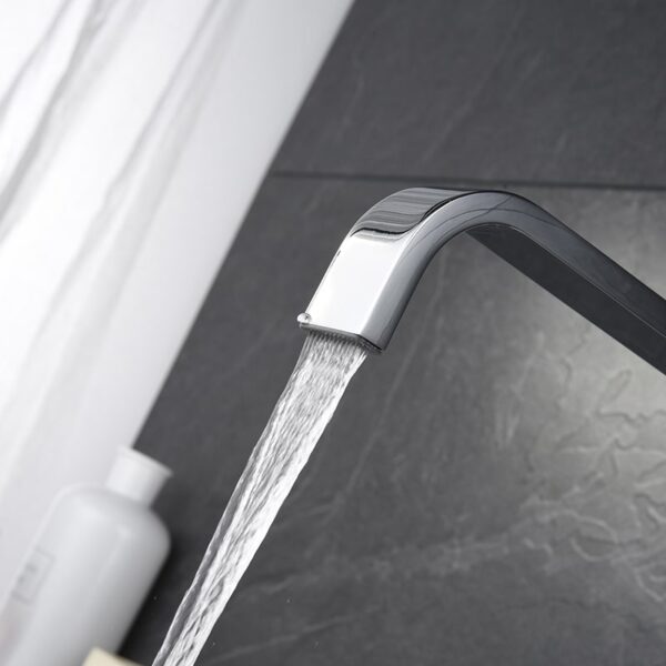 Factory High Quality Brass 8 Inch Two Handle Three Hole Bathroom Sink Faucet - Image 5