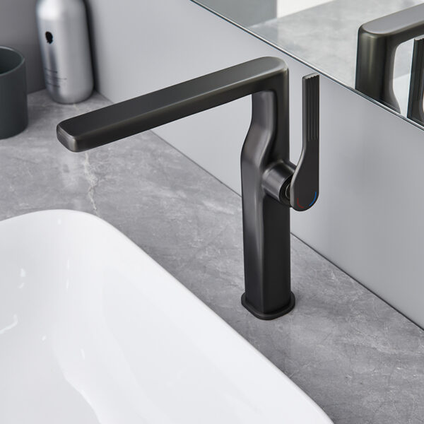 Modern Basin Mixer Faucet Single Hole Tall Matte Black Wash Basin Faucet Deck Mounted Brass Bathroom Sink Faucet